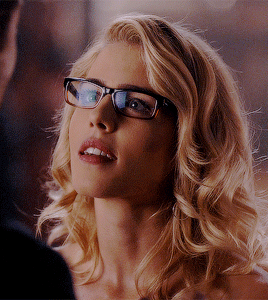 smoakqueenz:Felicity: *exists* Me : (｡♥‿♥｡) [6/?]