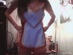 cl0thes0ff:  harpermadi:  GIF from my shitty old AZ house, hahah but this apron is the bees knees                                     