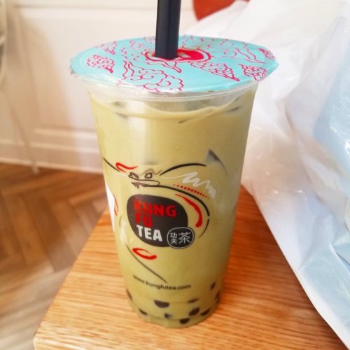 Matcha milk bubble tea