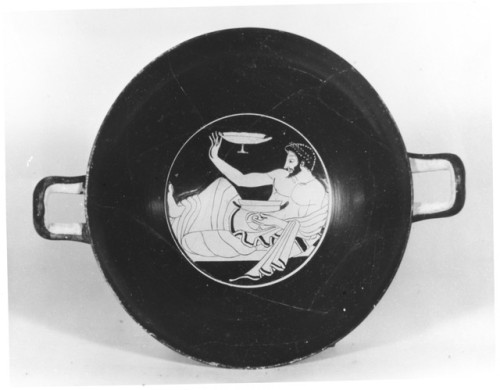 met-greekroman-art:Terracotta kylix (drinking cup) by Kleophrades Painter, Greek and Roman ArtMedium