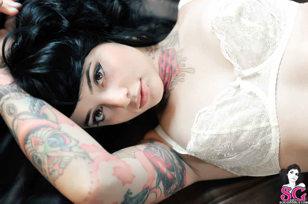 drfizzygood:  Radeo Suicide’s ‘Ricorda me’ set. 