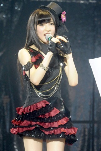 girls48:  Naachan is painfuly beautiful and also KojiMako T_T