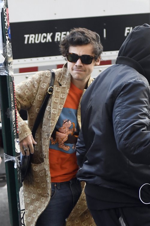 hsd-candids: Harry arriving at the iHeart Radio Secret Session in NYC - February 29