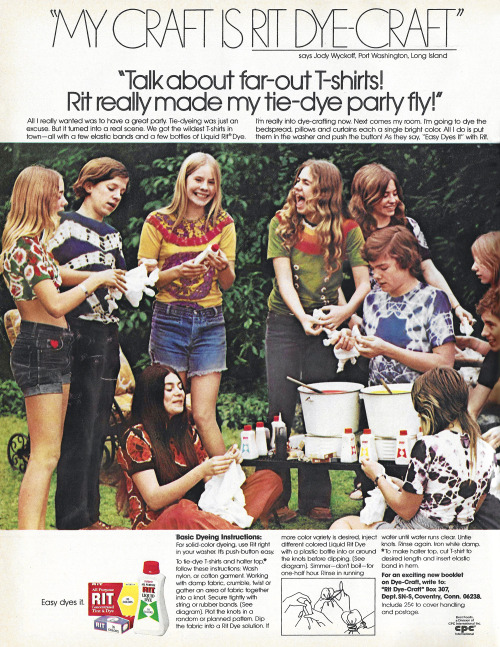 justseventeen:  JUne 1973. ‘Talk about far-out t-shirts! Rit really made my tie-dye party fly!’