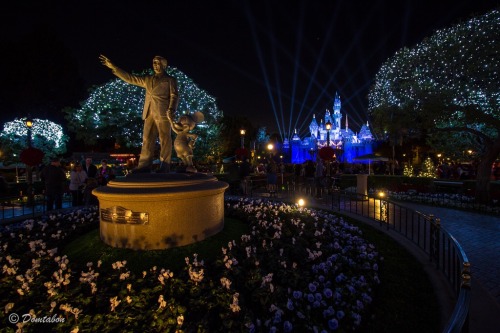 disneylandnow:Partners and the Castle Holidays 2015 by Dominick Tabon