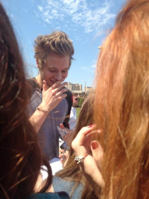 hotdamn5sos:  August 16, 2014 - Detroit [x] 