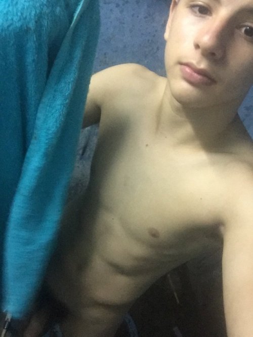 artnnudhe:  16y #nude #masturbation #dick #teen #youngb