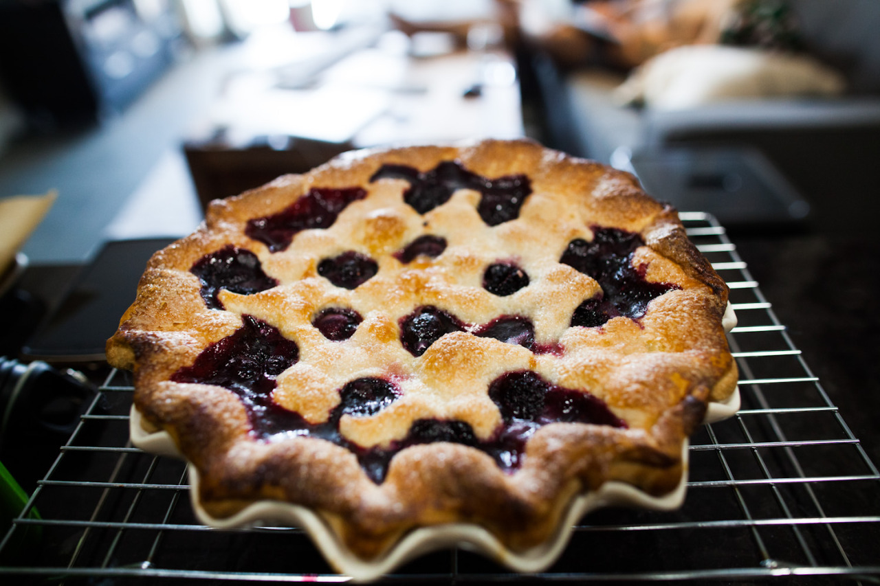 foodffs:  Blueberry &amp; Blackberry Pie Really nice recipes. Every hour. 