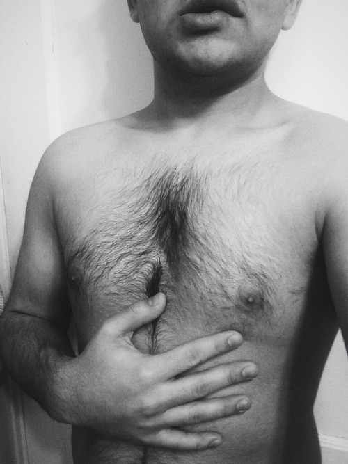 boychesthair: ;) feeling myself today  Anyone up for snapchatting? :) 