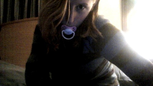 littlegirllissa: I be modeling my paci.