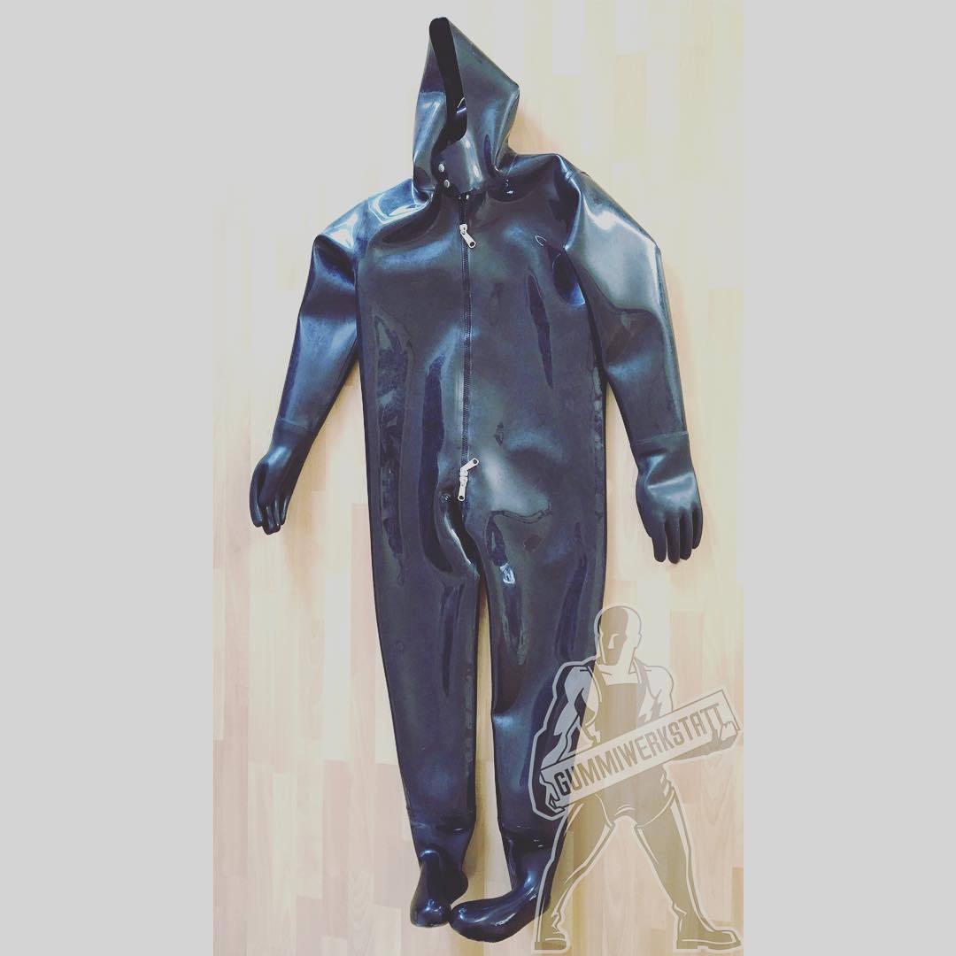 gummiwerkstatt:1,5 mm heavy rubber suit with hood, attached Marigold gloves and heavy