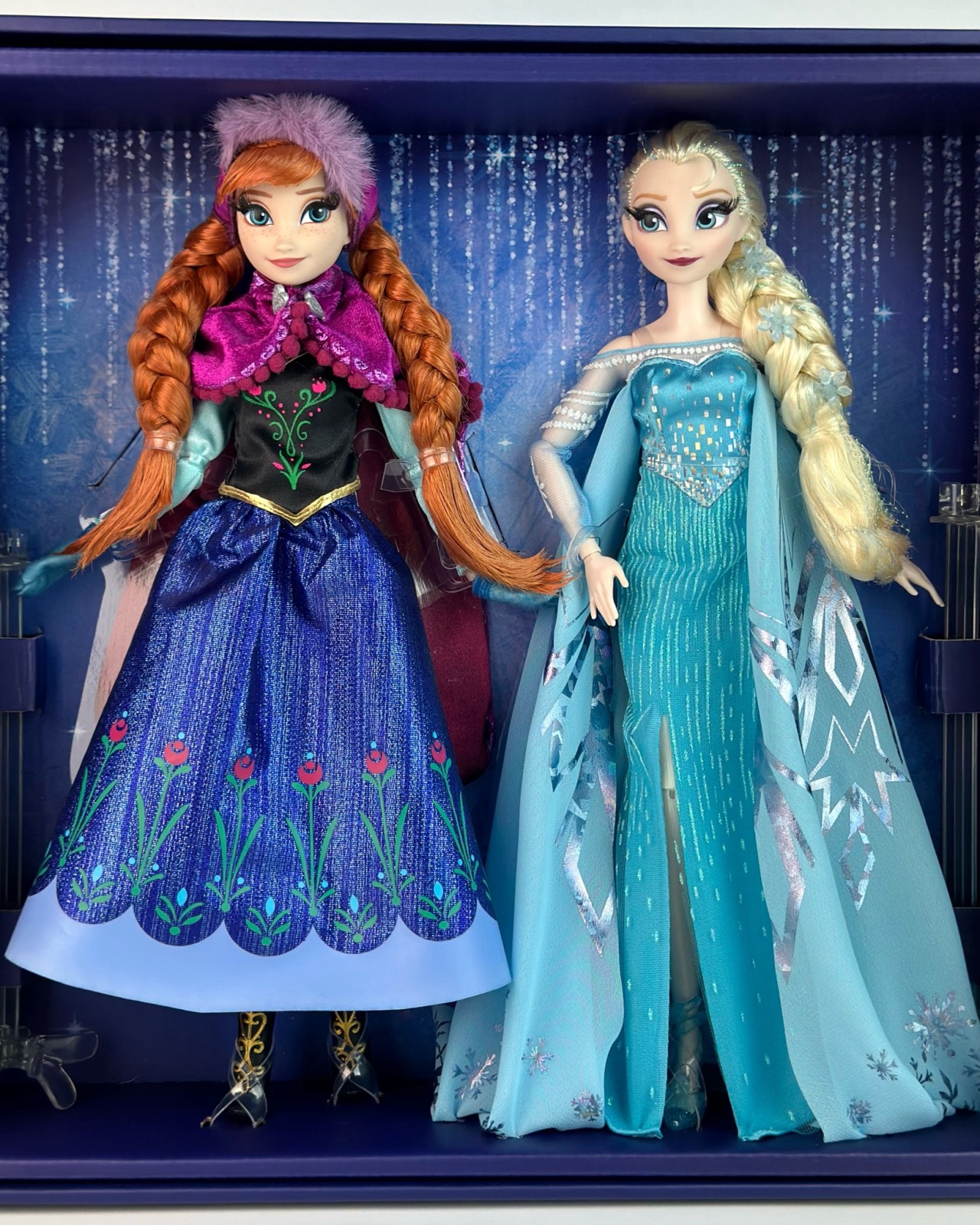 Disney Collector Frozen Anna & Elsa Dolls