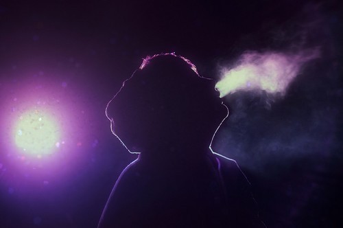fridaskjfg:  READY FOR ABDUCTION | via Tumblr en We Heart It. http://weheartit.com/entry/69925739/via/FriidaHyvonen