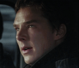 suejeffries:cumbered-cat:“ electric-blue eyes aglow, the geek with charisma….”                      