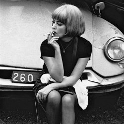 highvolumetal:  Jeanne Moreau  ,   La Mariée Était En Noir  , ( François Truffaut ,1968 )