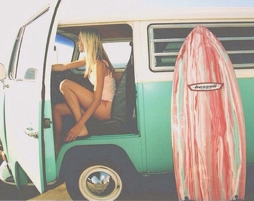 lets-runaway-and-get-lost:  Hipster/Indie/Romance blog! I follow back similar :)