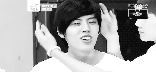 nocturnemelodies:  in which sunggyu tried to tame dongwoo and failed 