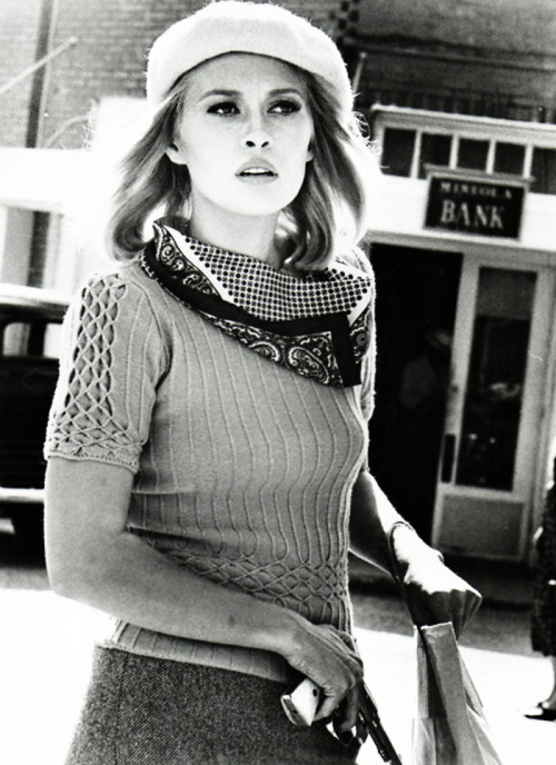 XXX Faye Dunaway in Bonnie and Clyde, 1967. photo