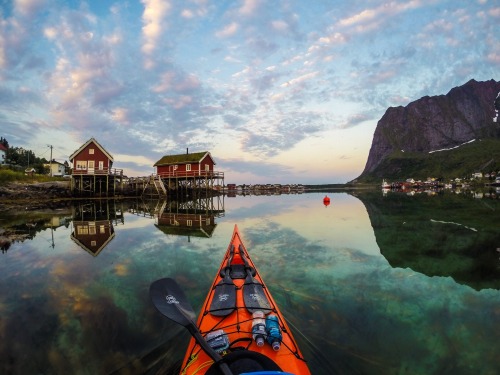 thrash-rottingout:  atraversso:  Nærøyfjord - Norway  by Tomasz Furmanek   Please don’t delete the link to the photographers/artists, thanks!   My heart 