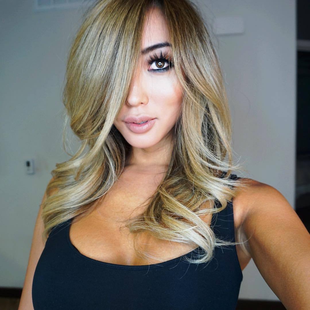 Sexy Blonde Latina