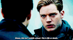 jacewaylands:#jace being a cute worried bean for simon’s safety