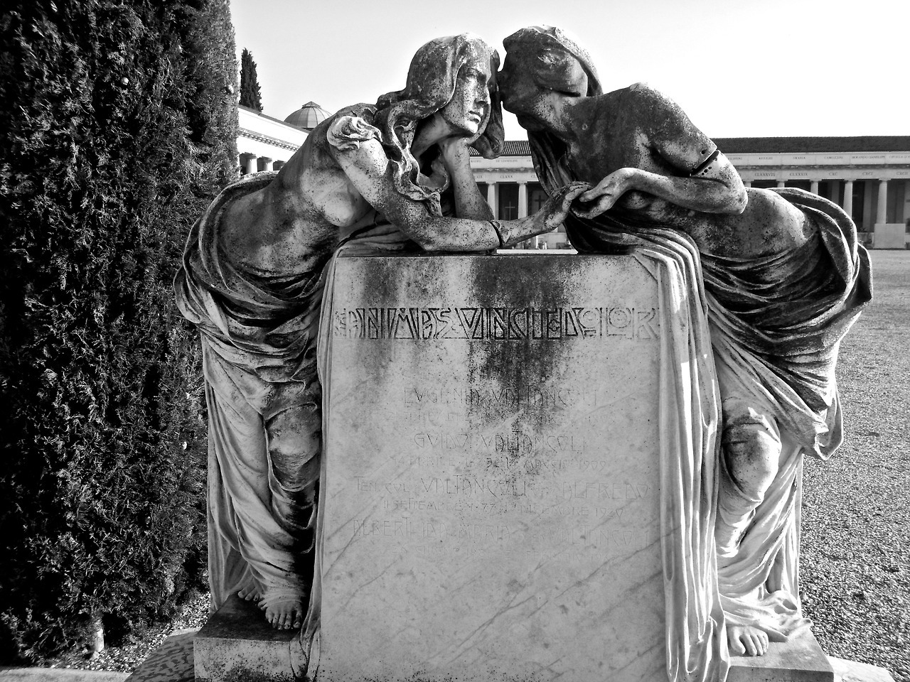 graniteonmypizza:Cimitero Monumentale, Verona, Italy, December 2016