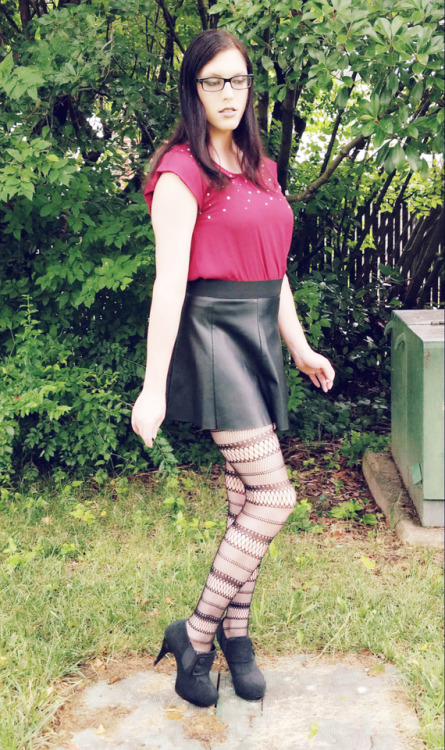 claralove89:  Another set in these gorgeous tights! And a leather skirt, because why not? I really need a new leather skirt though, this one was cheap and isn’t that great. In other news, I cut my hair! It might take a while to show you though, I’ve