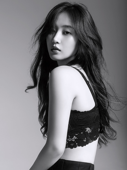 sonesource:  Yuri ‘The First Scene’ Teaser Photos #2