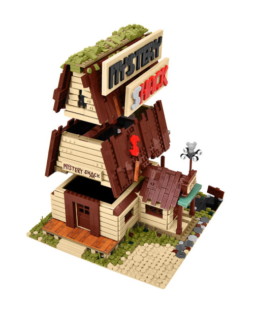 lego-minifigures: LEGO Ideas Mystery Shack (Project Stage)Long time no post, but this LEGO creation 