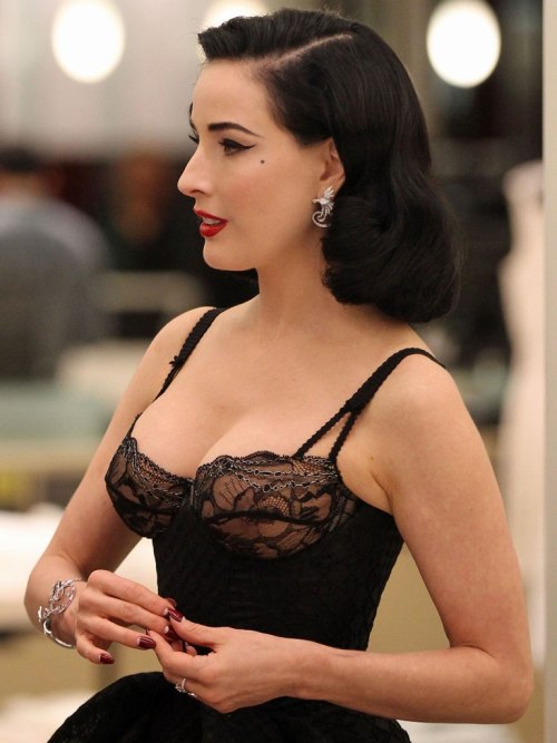 daily–von-teese:Dita Von Teese