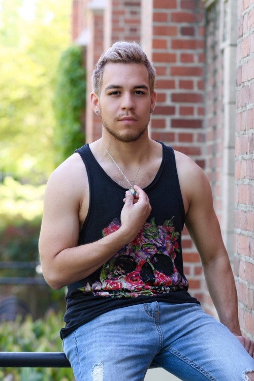 wtfrubenn:  I’m not a model, but you can say I am