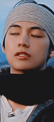 Taehyung And His Favorite Headband For @taeyungie