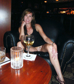 astucesrencontres:  Corinne, 42 ans, jeunes