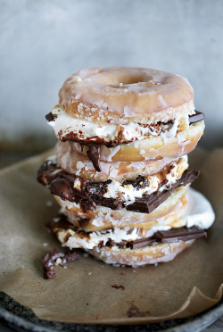 verticalfood:  S’mores Donuts 