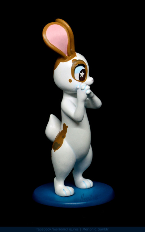 merionic:An early birthday gift for @blue-oranges-blabs, an OOAK sculpture of her bunny Burleska.&nb