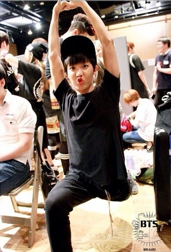 bulgesofkpop: BTS BULGES!! As I couldn’t find any J-Hope or Jungkook bulges, I have instead included