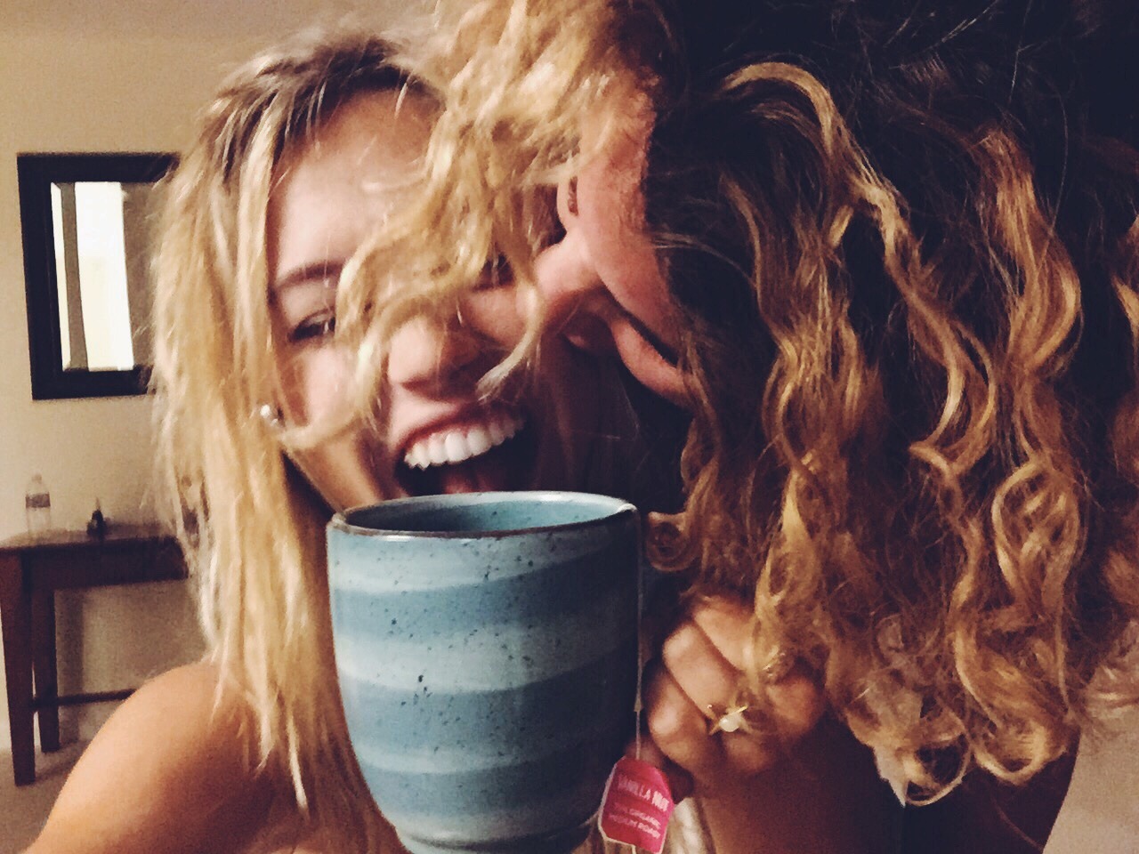 alexisreneg:  Sun day fun day 👅⚡️  alexisreneg