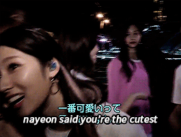 imnayeonie:  foxy nayeon strikes again 