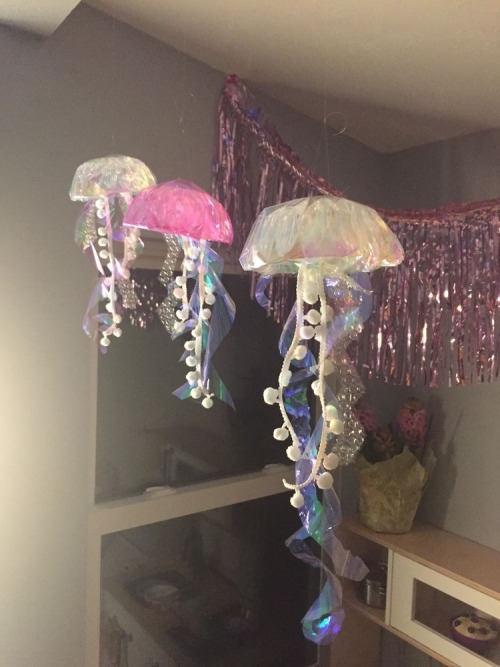 Lay My Head Under The Sea