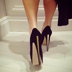 fashion-pretty:   http://fashion-pretty.tumblr.com :