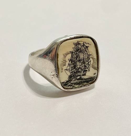 allaboutrings:Vintage 10k Gold Faux Scrimshaw Sailboat Ring