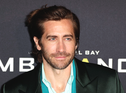 Jake Gyllenhaal at the premiere of “Ambulance” on March 20, 2022 in Paris, France.