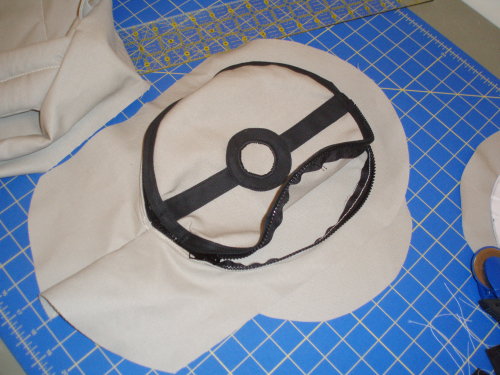 caffeinatedcrafting:Making of Diamond / Lucas’ BackpackAnything like this requires a heavy den