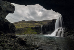 esteldin:  Valley Of Falls II by Ingólfur