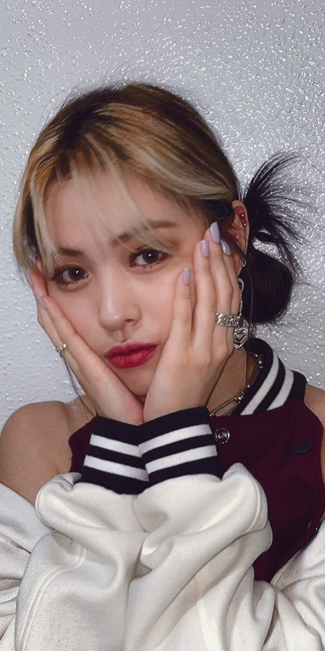 Ryunjin (Itzy) Lockscreens