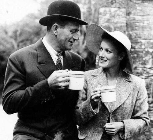 sweetheartsandcharacters:John Wayne and Maureen O'Hara on the set of “The Quiet Man” (Jo