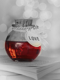 if-i-could-see-thru-your-eyes:  Love Potion