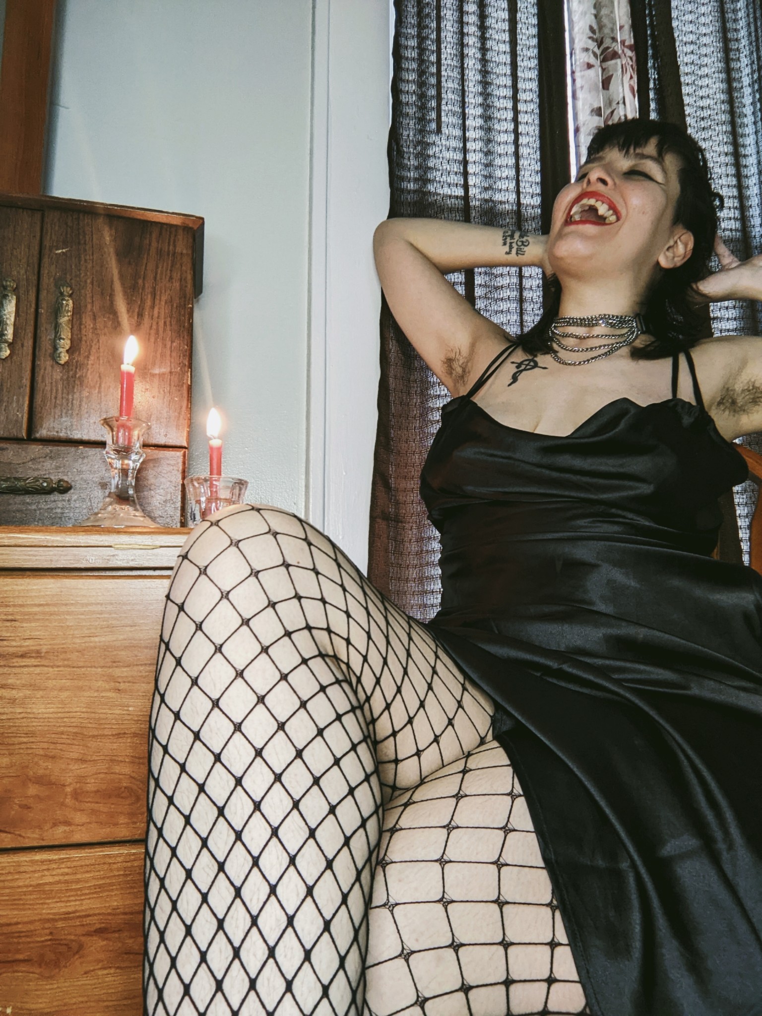 gabbigabriella:Your favorite non-binary vampire is back 🦇 💋would you let me take a bite?🕯️Onlyfans(ŭ.25 spooky sale!)/Manyvids(sale til Nov. 1st)/Twitter
