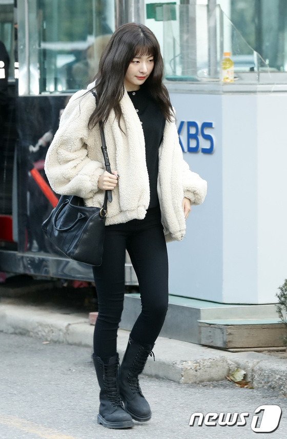 Korean Celebrities fashion on Tumblr