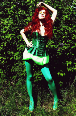 sweet-asterisque:  Poison Ivy on Flickr.